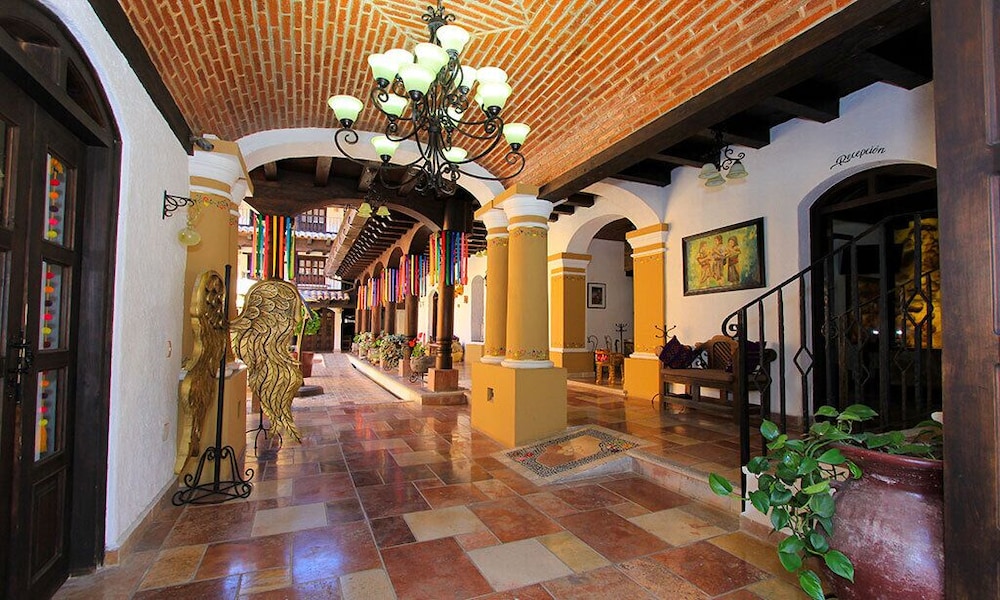 Plaza San Cristobal Inn 8/50
