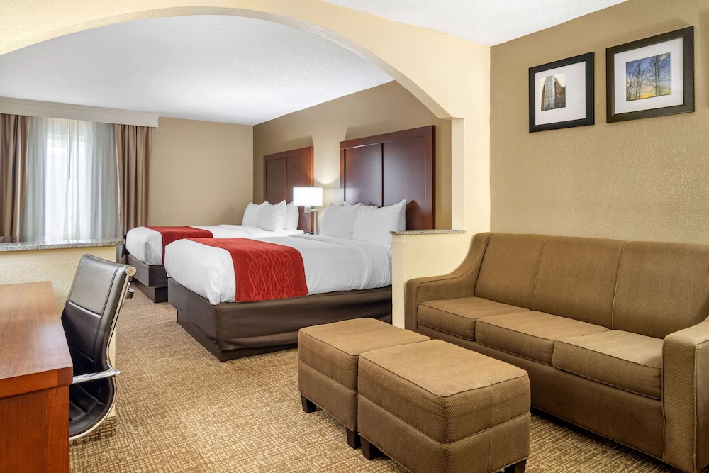 UPGRADE, 2 QUEEN BEDS