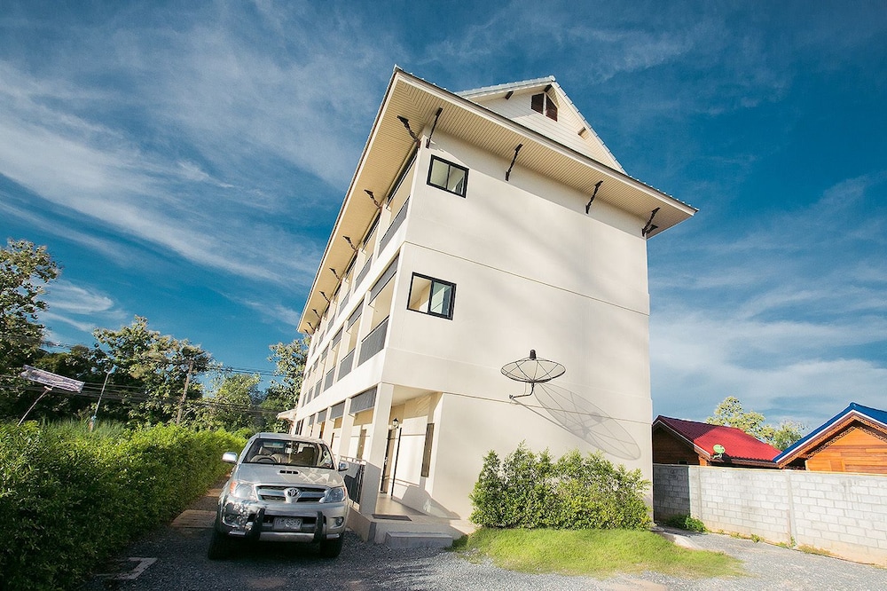 Saksuksmile Resort 5/54