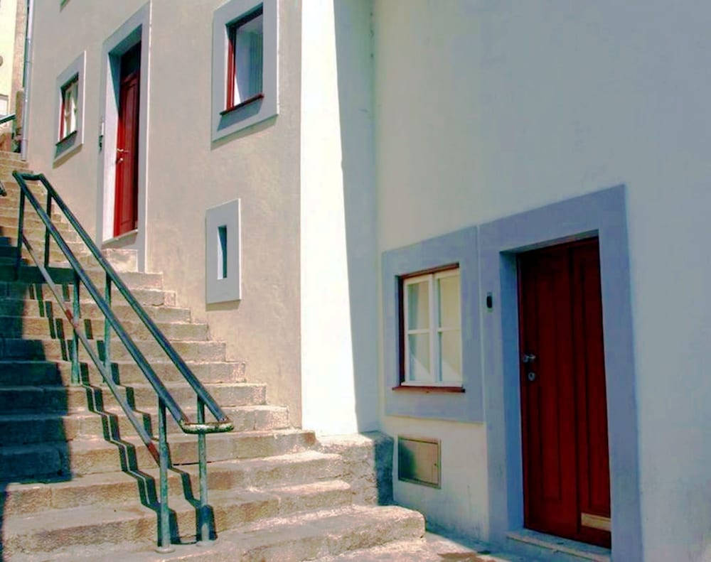 Ribeira Cinema Apartments 27/33