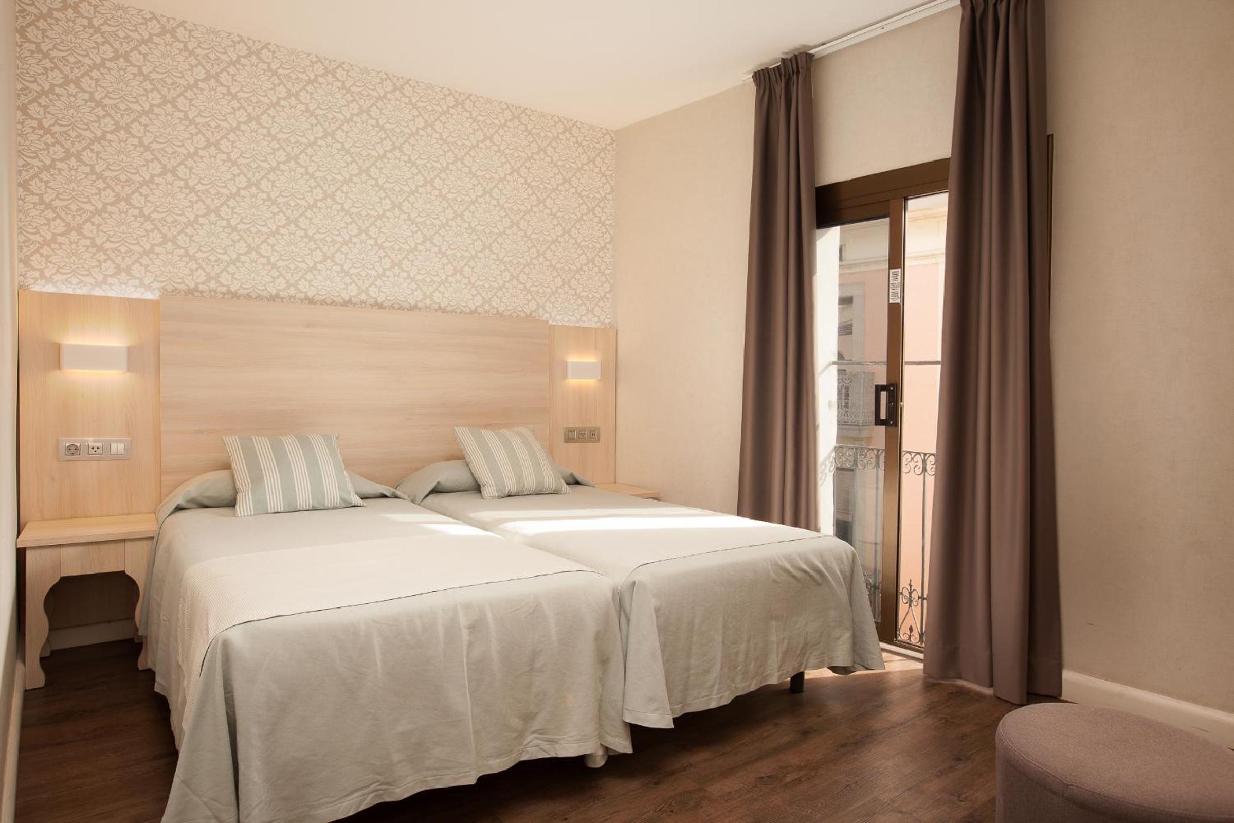 غرفة قياسية بسريرين منفصلين، Hostal Fernando 2/4