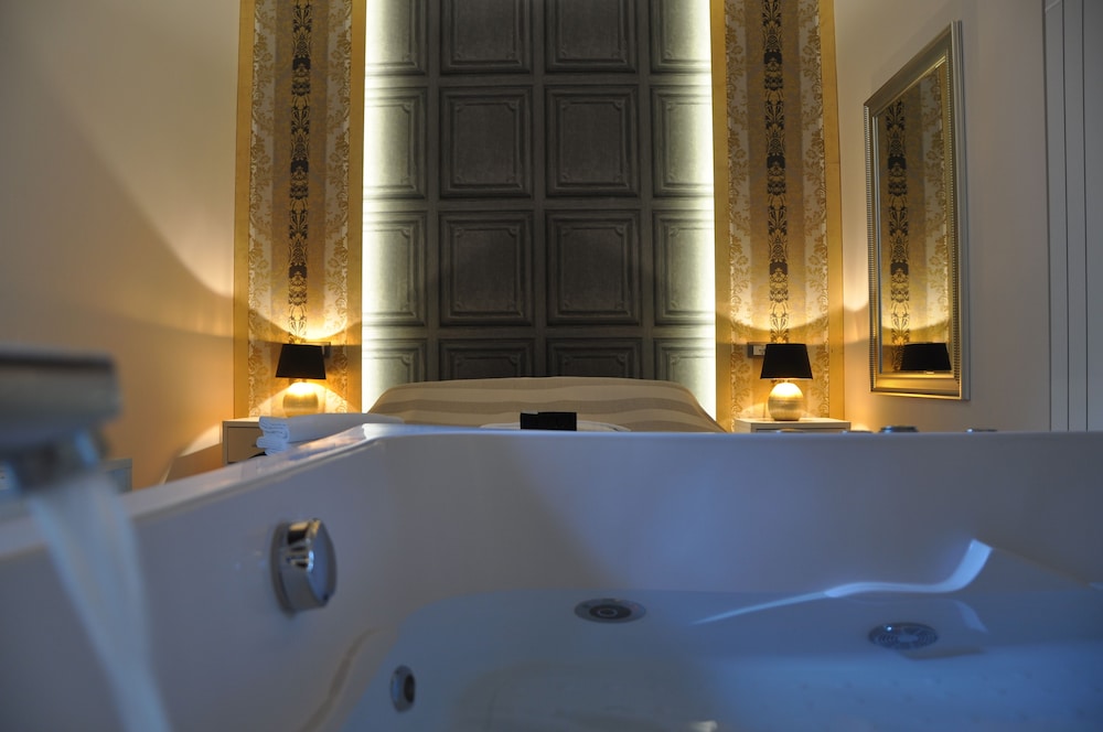 Navona Nice Room 11/25