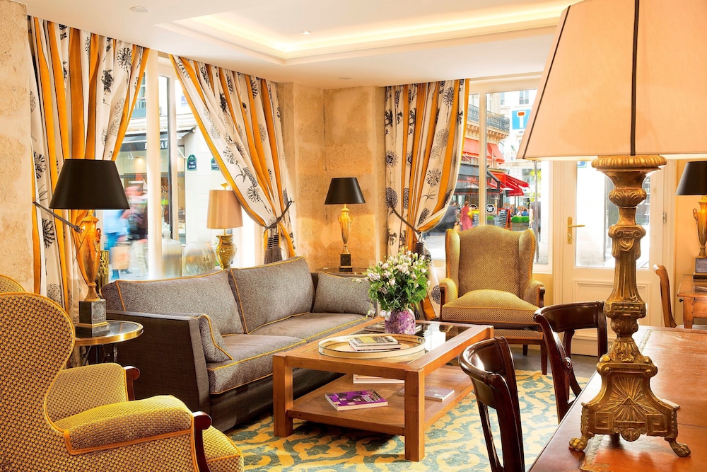 LE RELAIS DES HALLES 42/49