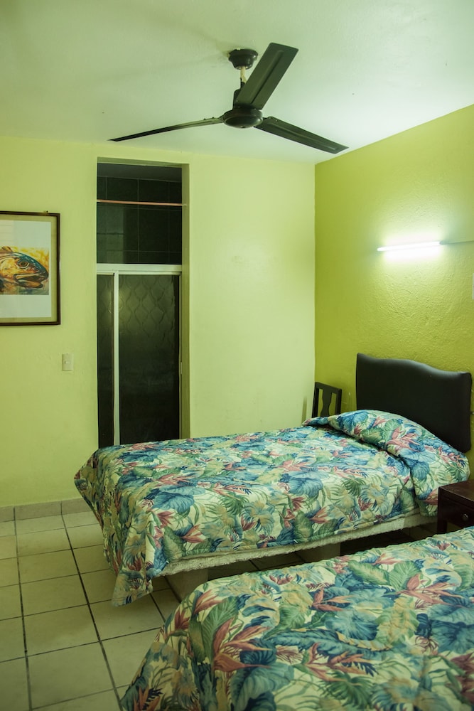 Hotel Esperanza 17/25