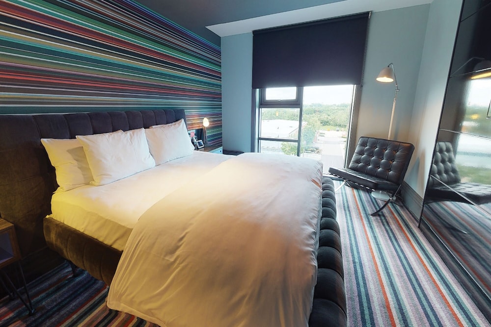 Village Hotel Manchester Ashton 12/62