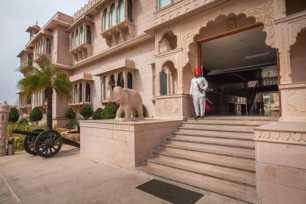 Bhanwar Singh Palace 14/24