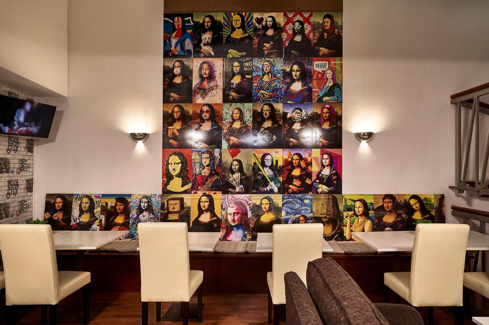 Jose Estevao Hotel 38/55