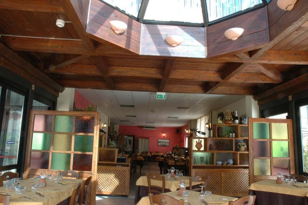 La Vela Hotel 50/57