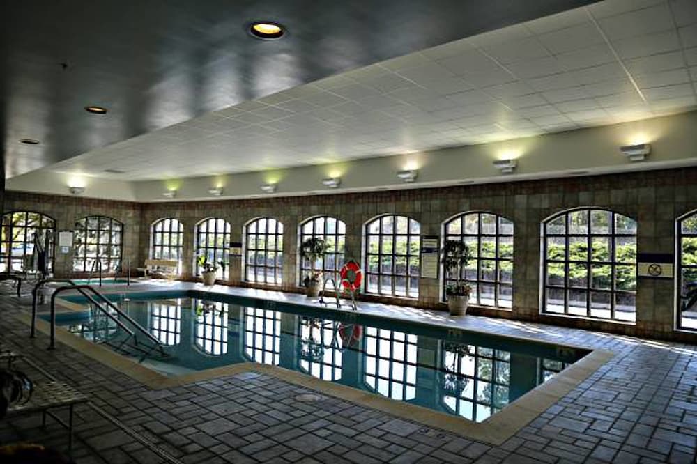 Holiday Inn Express & Suites Hagerstown 2/67