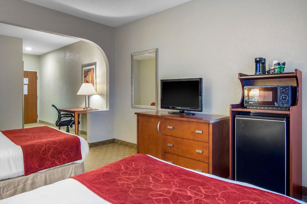 Spark by Hilton Duluth 6/43