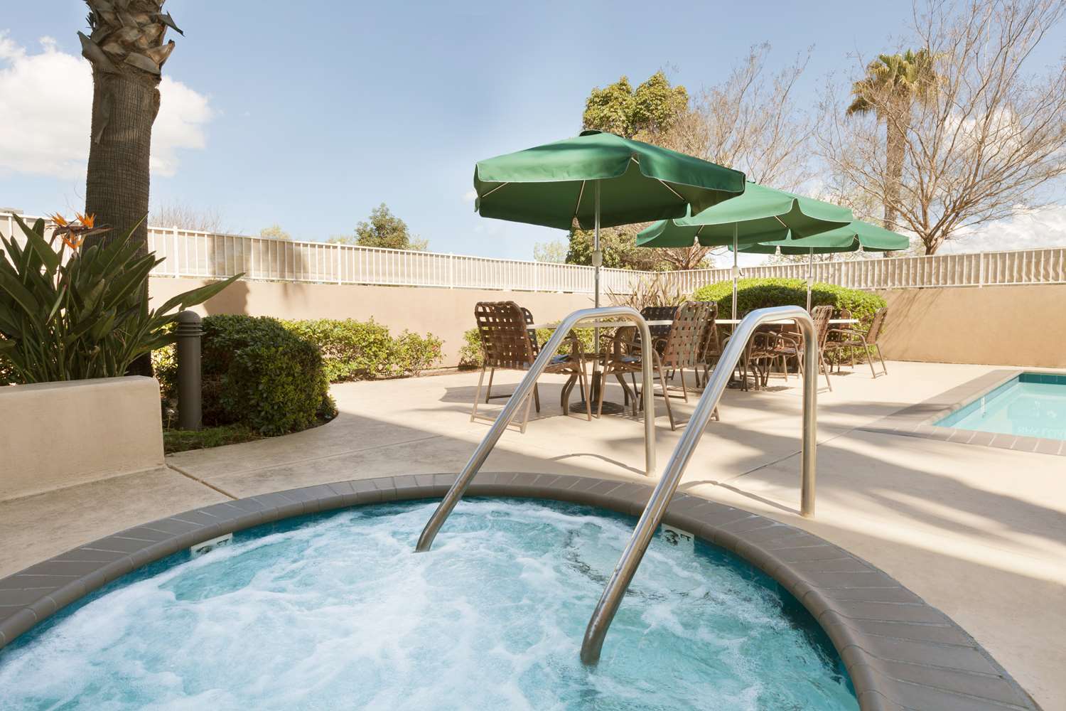 swimming pool spa