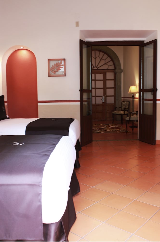 Hotel de la Paz 26/51