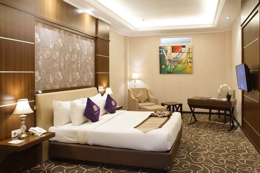 Adhiwangsa Hotel 8/65