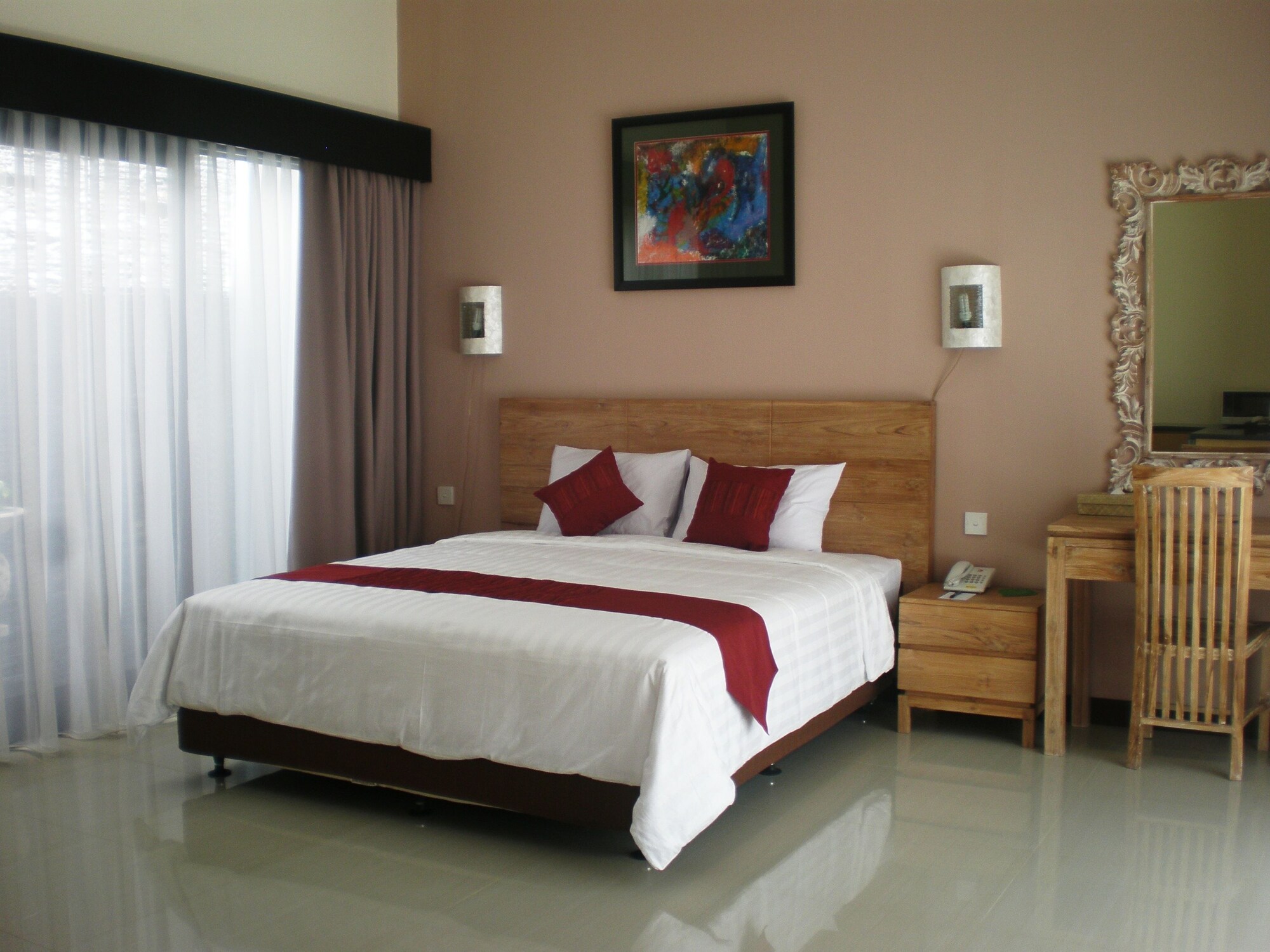 DELUXE, DOUBLE OR TWIN BED