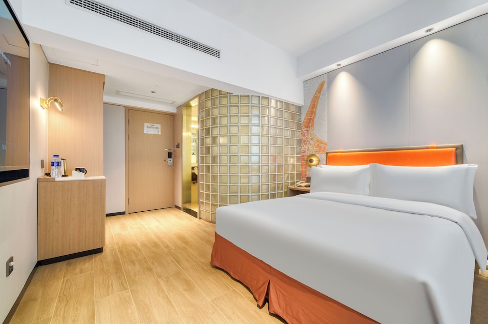 Hangzhou Haiwaihai Holiday Hotel (ex. Holiday Inn Express Grand Canal) 12/50