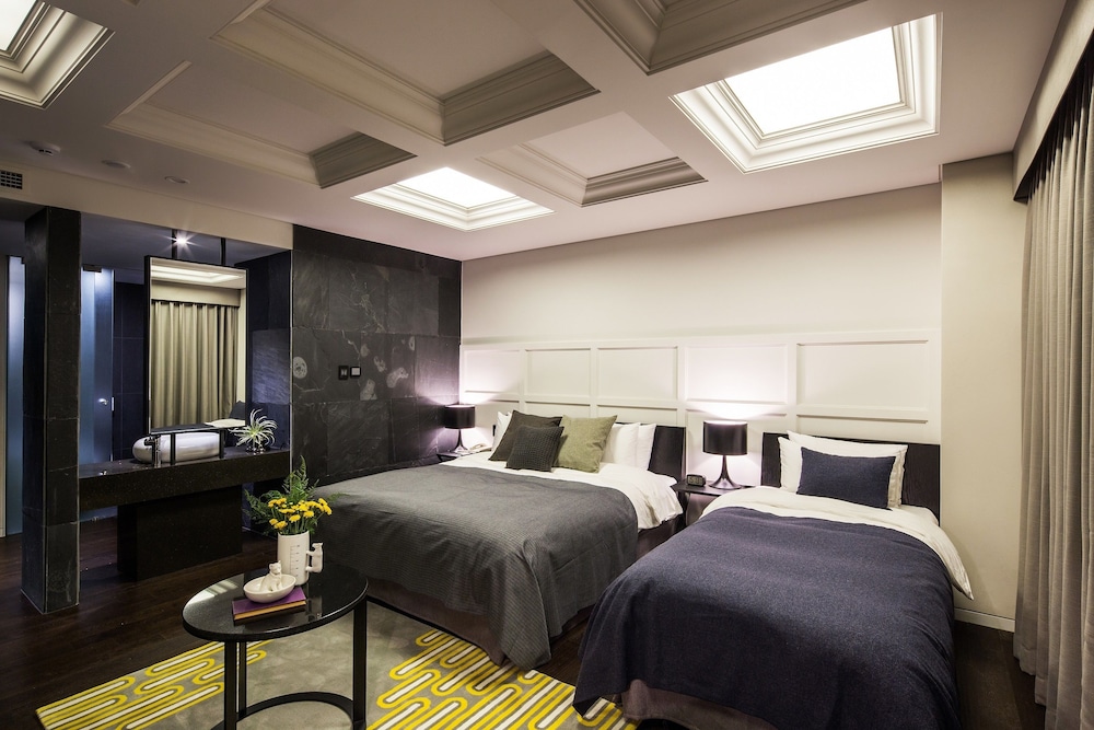 Hotel Denim 13/50