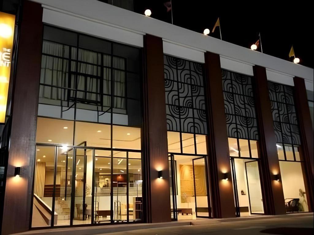 The Regent Hotel Ubonratchathani 2/66