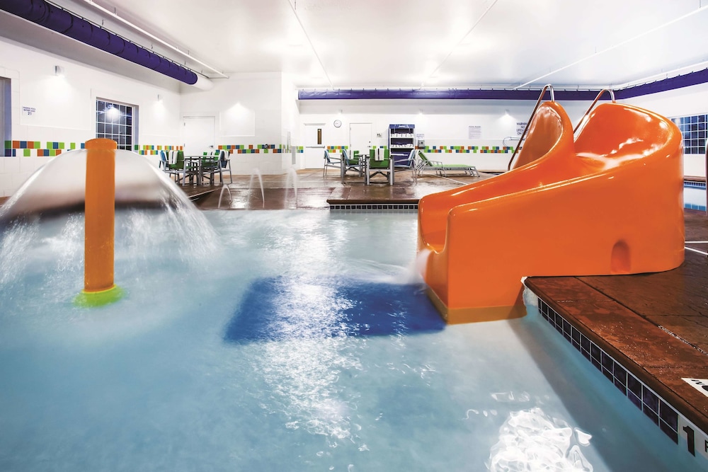 La Quinta Inn & Suites by Wyndham St. Paul-Woodbury 8/46