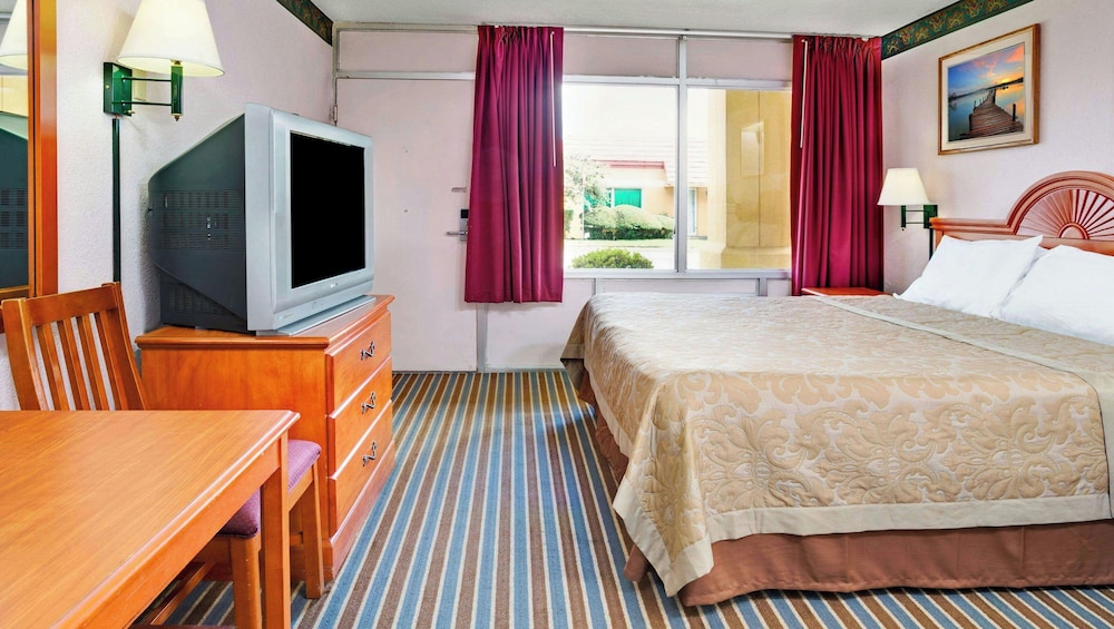 Magnuson Hotel Jacksonville Downtown Jacksonville 16/54