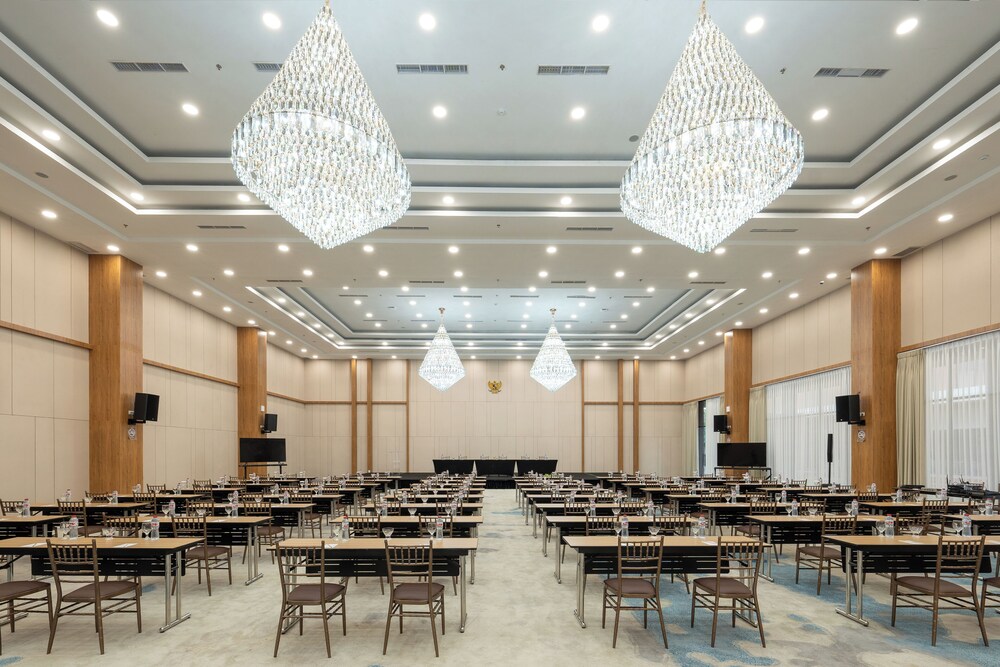 Myze Hotel Sumenep 17/22