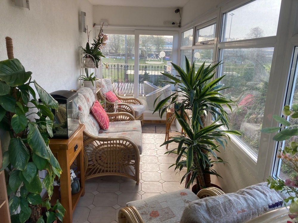 The Ashleigh Guesthouse 83/100