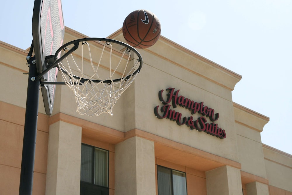 Hampton Inn and Suites Lathrop 3/61
