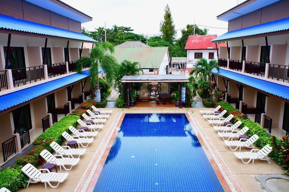 Phangan Island View Hotel 61/63