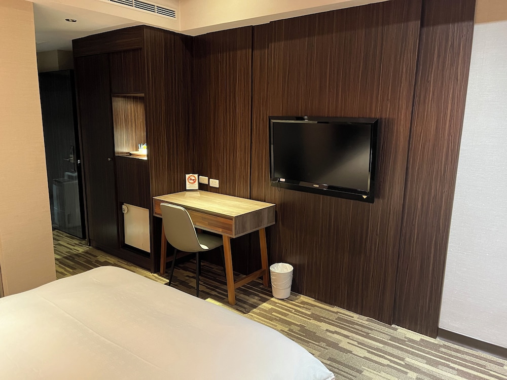 Grace Hotel 41/50