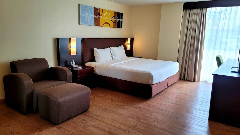 Lohas Residences Sukhumvit 23/71