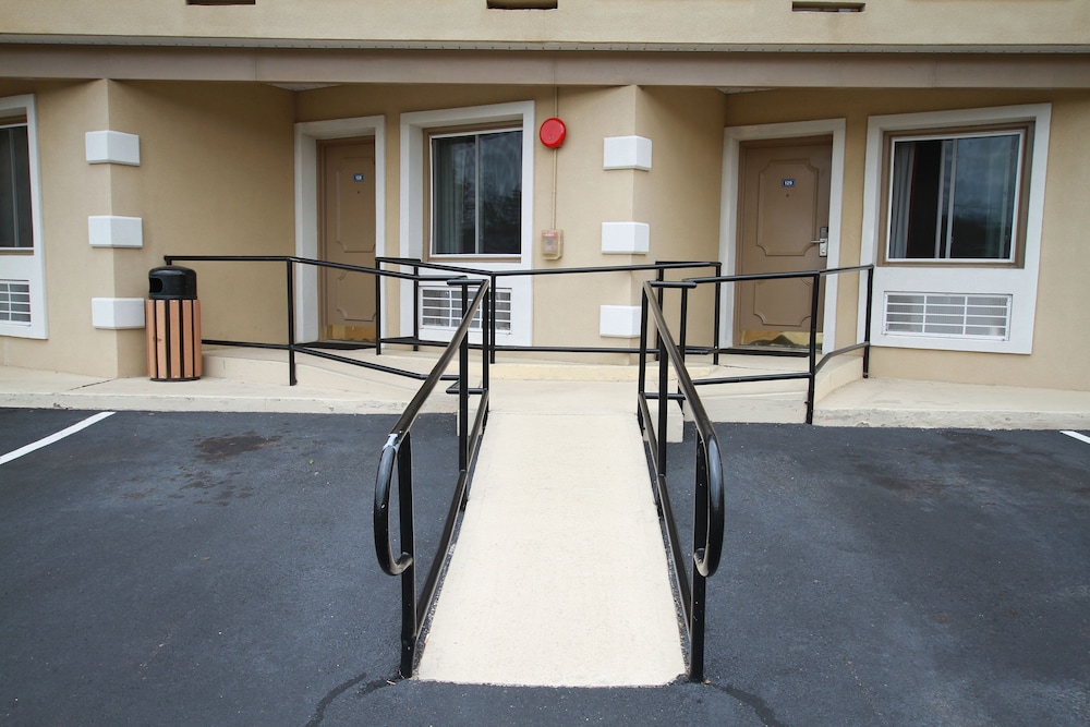 Travel Inn and Suites Flemington 42/50