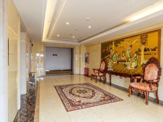Hawaii International Hotel 44/48
