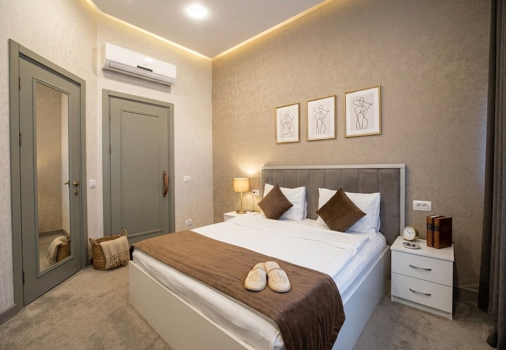 Sunday Old City Hotel 13/49