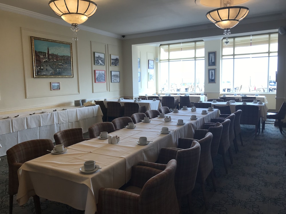 Pier Hotel 34/50