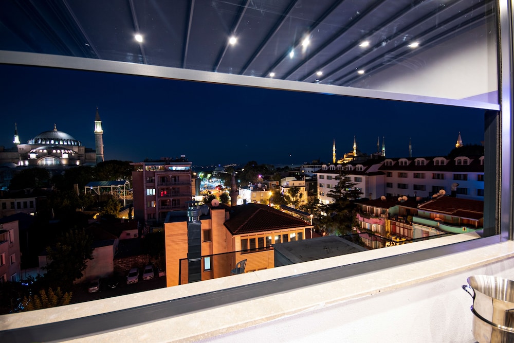 Antusa Design Hotel and Spa 59/65
