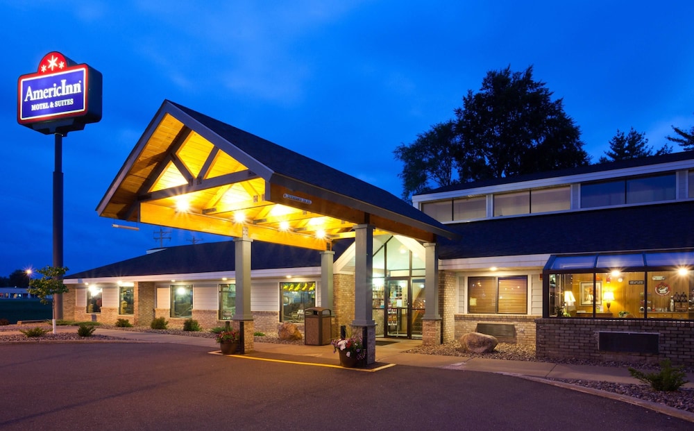AmericInn by Wyndham Chippewa Falls 3/44