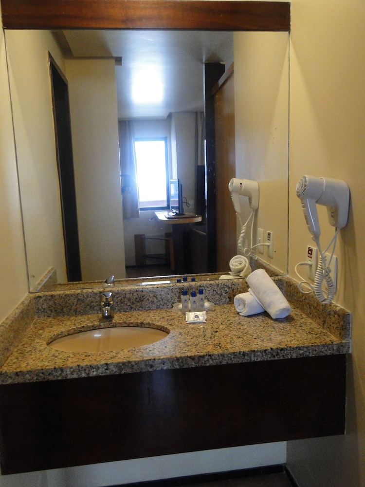 Plaza Praia Suites 44/75