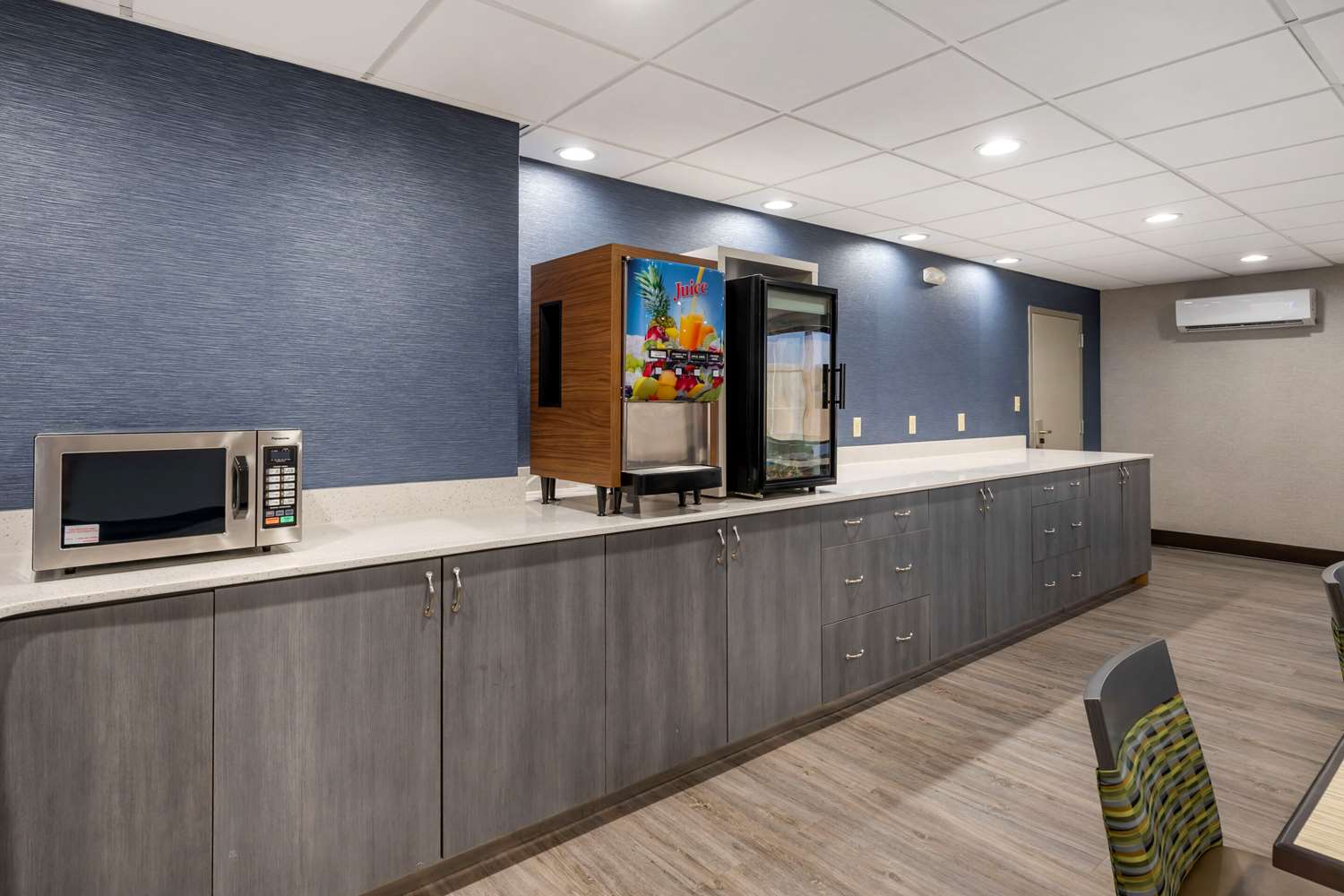 Comfort Inn & Suites Greer - Greenville 2/10