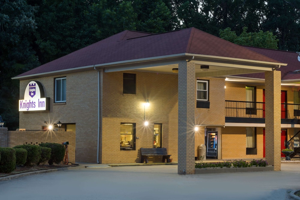 Knights Inn Elizabethtown 6/18
