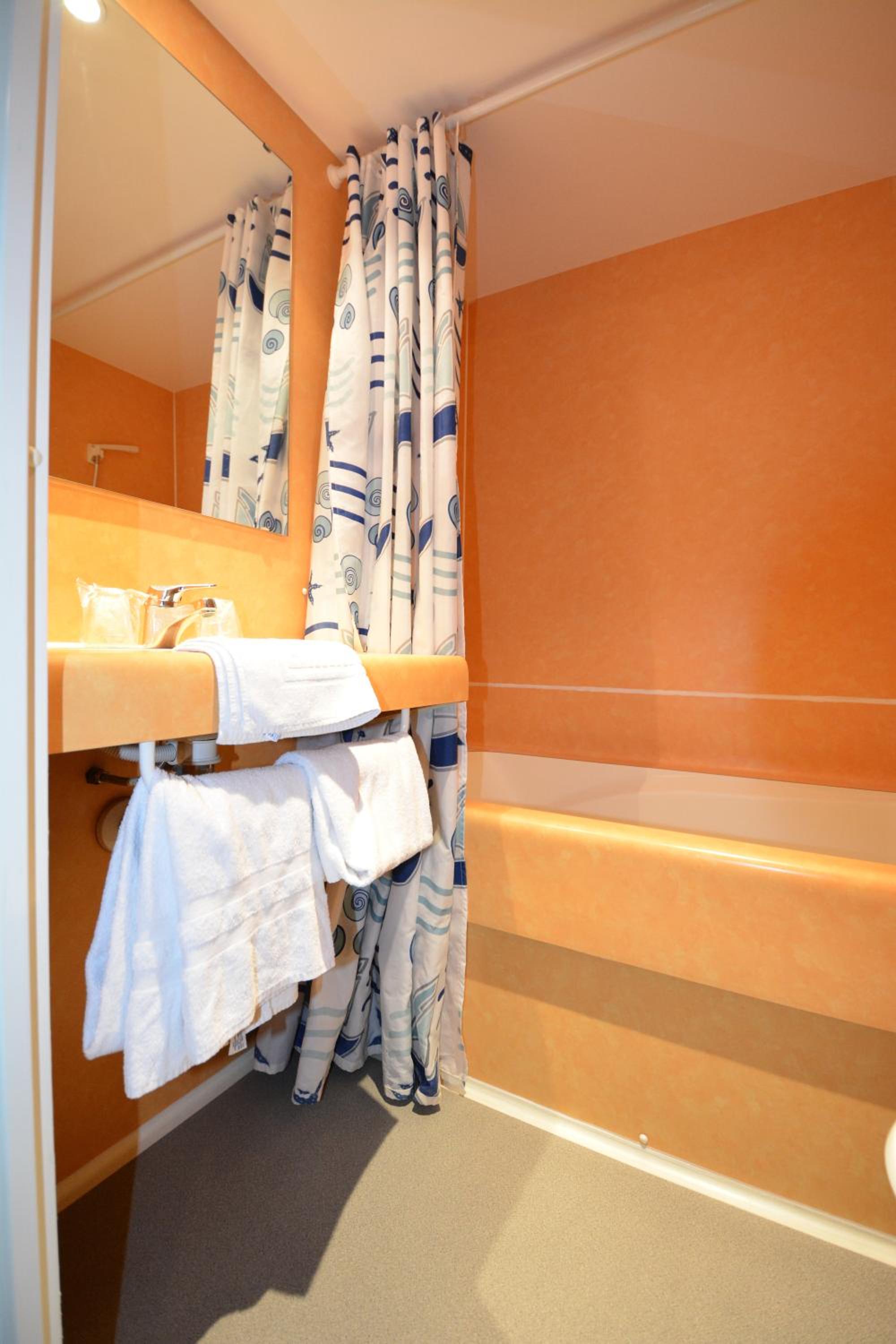 Hôtel Lux 55/55