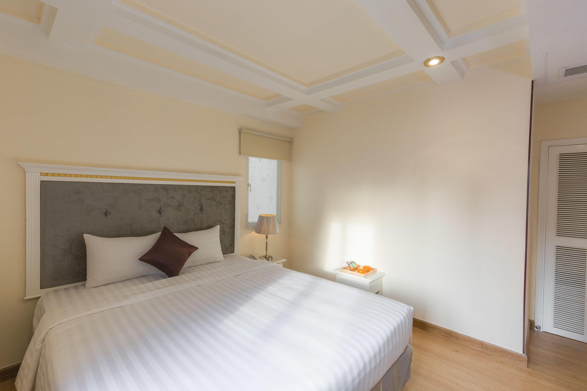SUPERIOR, DOUBLE BED