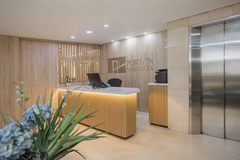 Hotel Porton Sabaneta 6/50