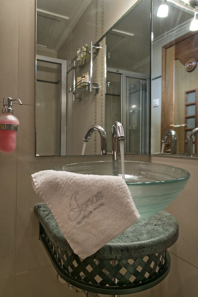 Hotel Ionas 8/61