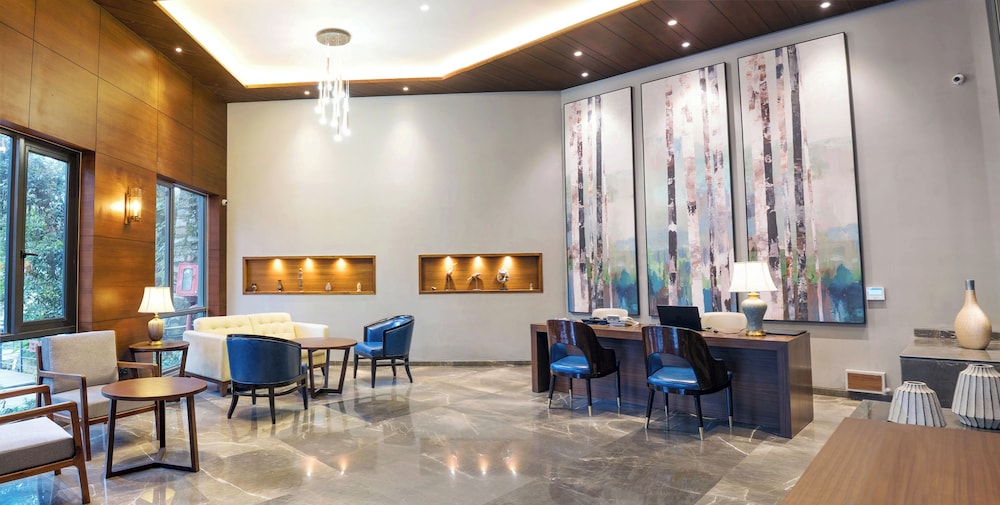 The Rosefinch Sarovar Portico 15/40