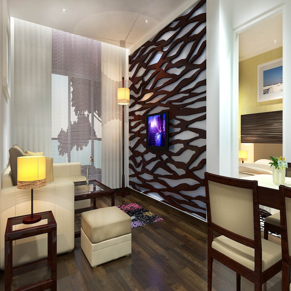 Ambar Sarovar Portico 37/48
