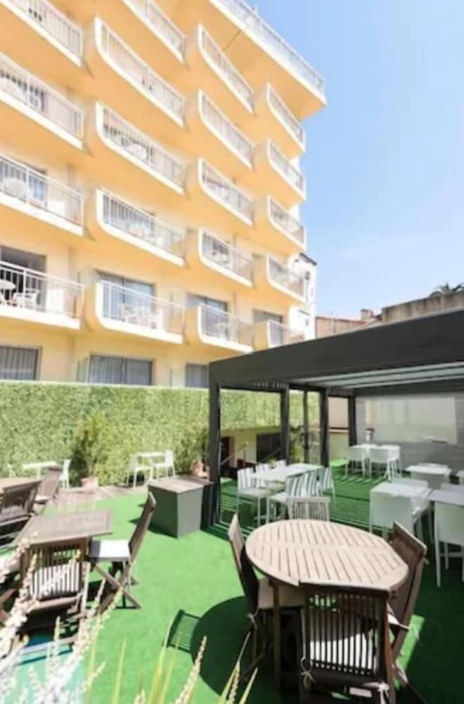 Abrial Hotel in CANNES