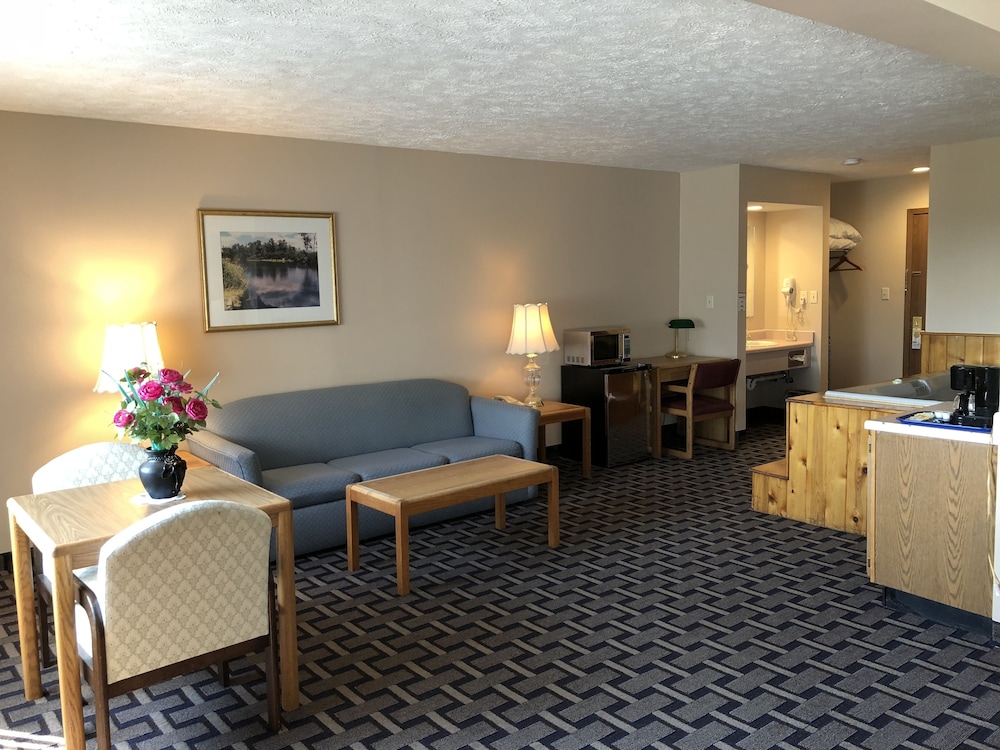 Sky Lodge Inn Suites 22/34