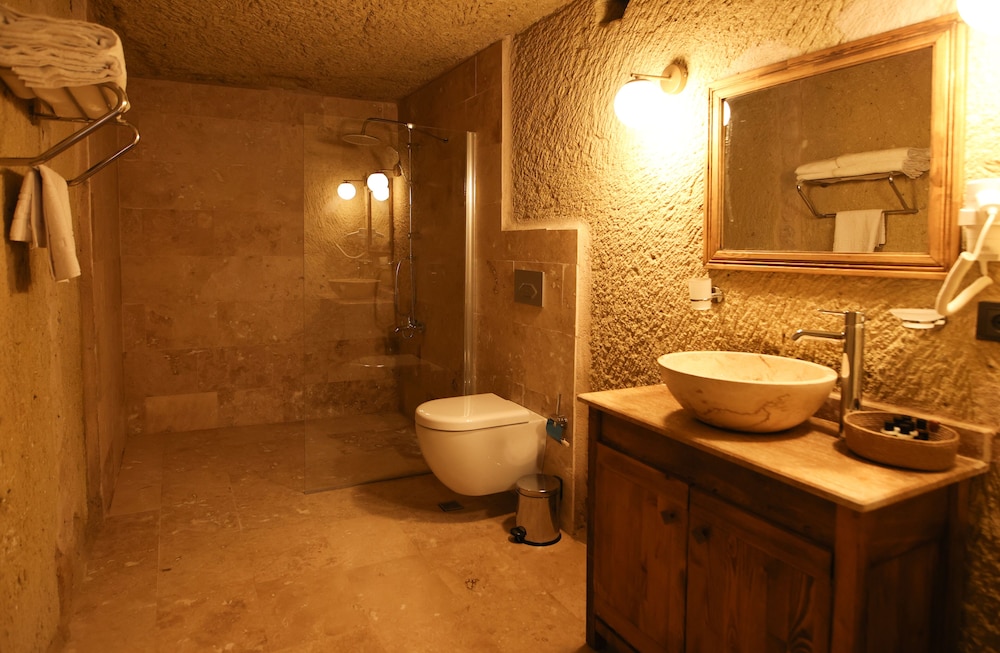 Vita Cave Suites 48/48