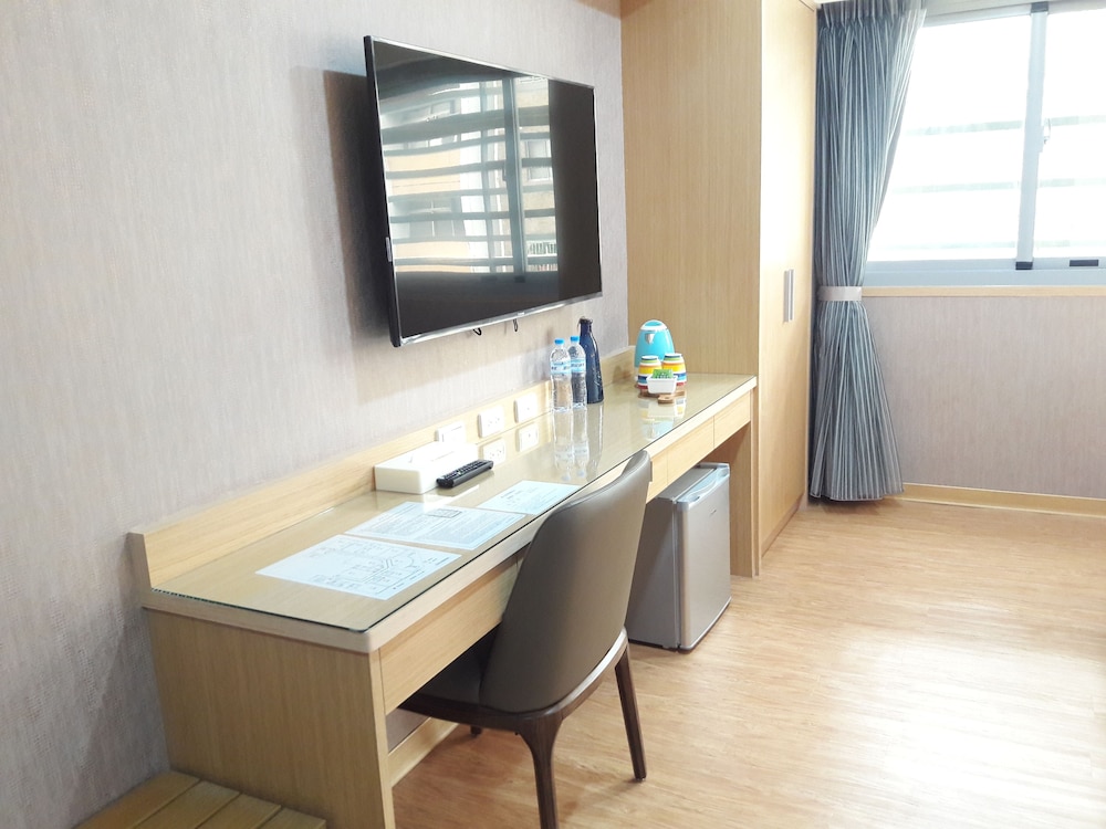 Beauty Trip Hotel 50/54