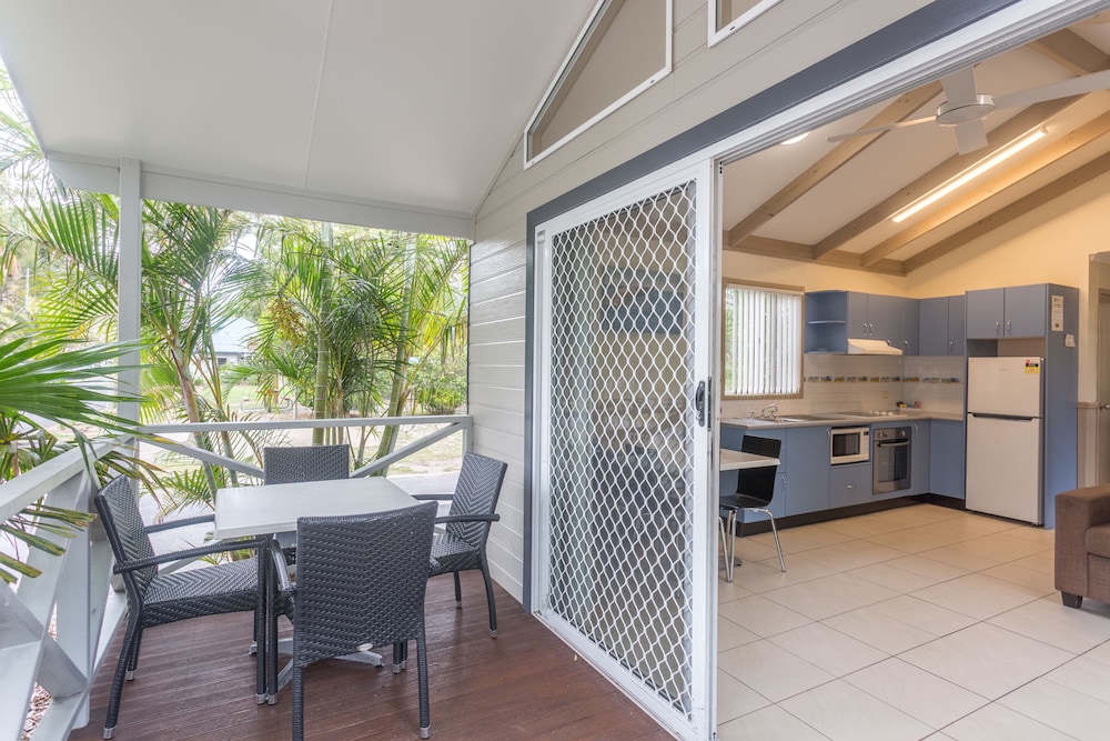 SHOAL BAY HOLIDAY PARK 45/70
