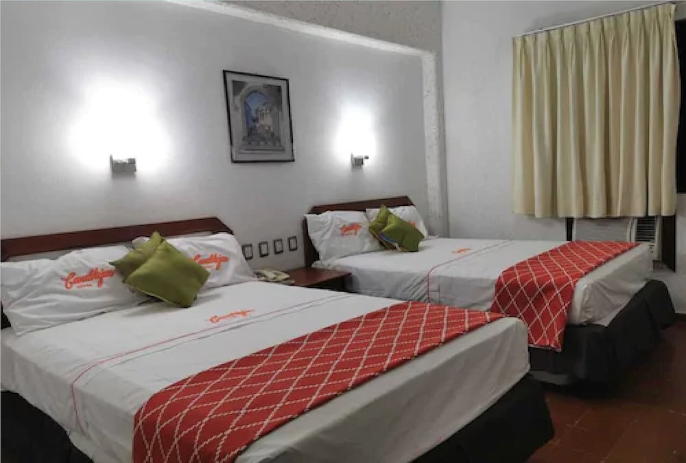 Hotel Candilejas 6/29